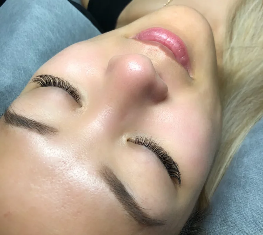 volume lashes for blog