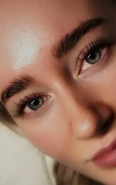hero-section-mobile-image eyelash extensions by MLashes Brisbane